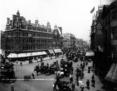 Tottenham Court Road von der Oxford Street, London, ca. 1891 von English Photographer